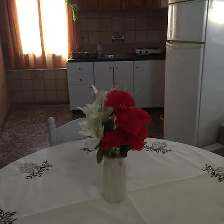 Leiva 2 Bedrooms Perissa (Santorini)